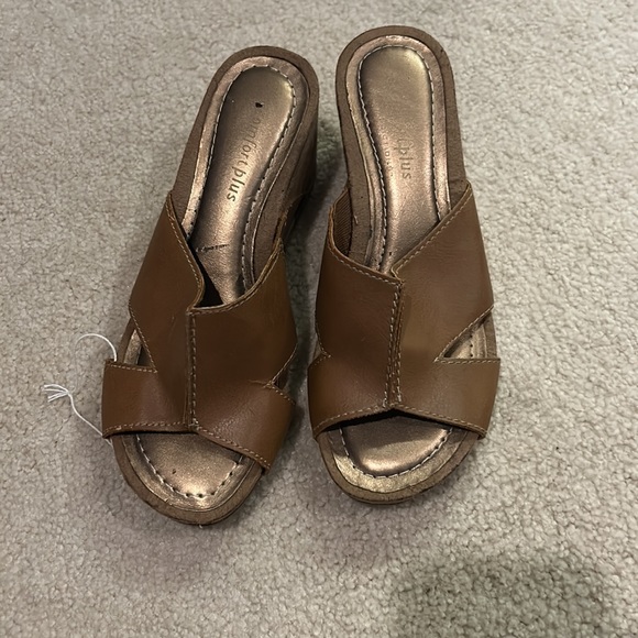 Wedge sandal - Picture 2 of 4